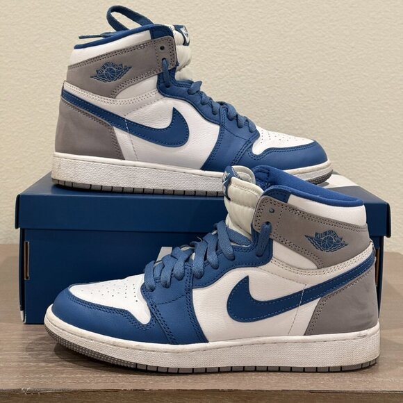 AIR JORDAN 1RETRO HIGH OGFD1437 410 TRUE BLUEWHITE-CEMENT GREY VRAI BLEU/GRIS